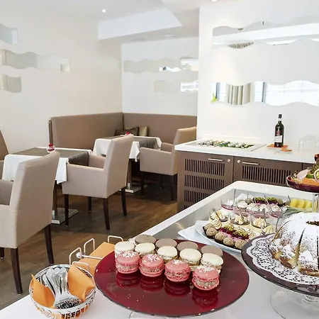 Ac By Marriott Old Town Hotel 4*