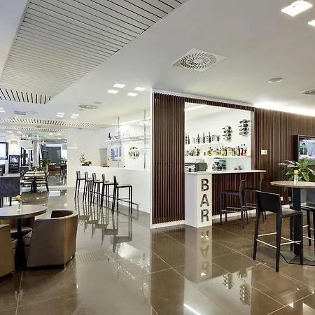 Ac By Marriott Old Town Bratislava