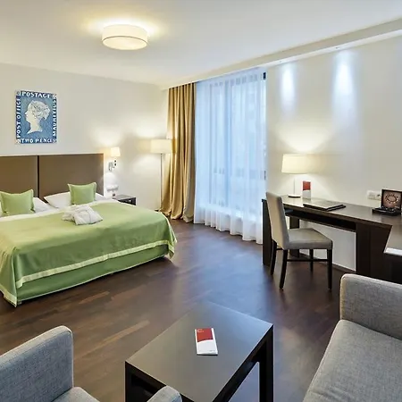 Ac By Marriott Old Town 4* Bratislava