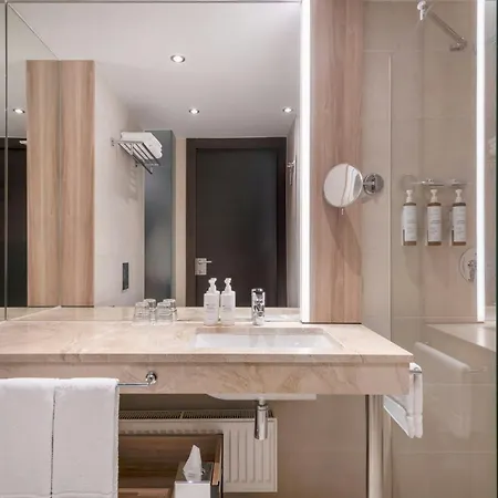 Ac By Marriott Old Town 4*
